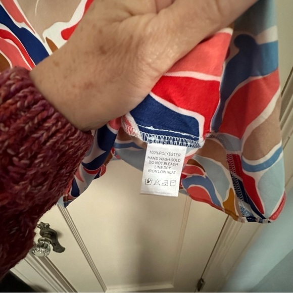 Ee:some Oversized Loose Fit Pop of Color Elastic Cuff V-neck Draping Blouse M - Picture 9 of 12